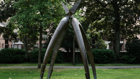 Foto van het kunstwerk De Vlam van Catherine Baelde