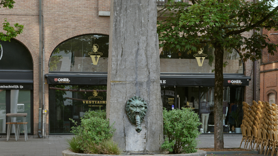 Foto van de Stadspomp op de Grote Kring