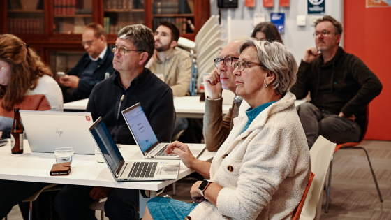 aanwezigen workshop thema avond aan het werk in de oranje zaal