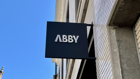 Abby gevel publiciteit