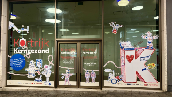 winkelraam met stickers Kortrijk Kerngezond