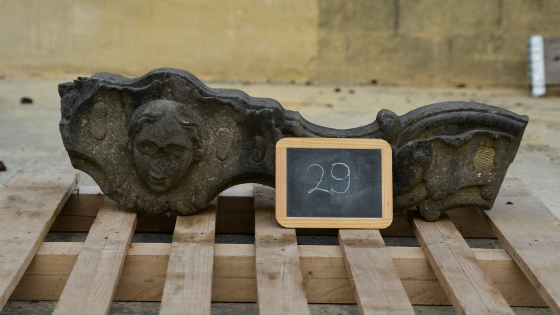 Lapidarium lot 029 | prijs &euro; 250 | 95 x 20 x 28 cm | circa 70 kg