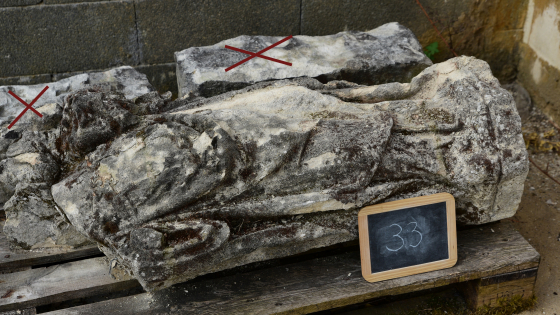 Lapidarium lot 033 | prijs &euro; 30 | 110 x 45 x 37 cm | circa 200 kg
