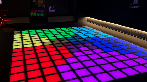 Gekleurde tegelvloer