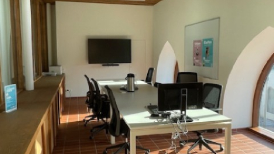 de minne vergaderzaal