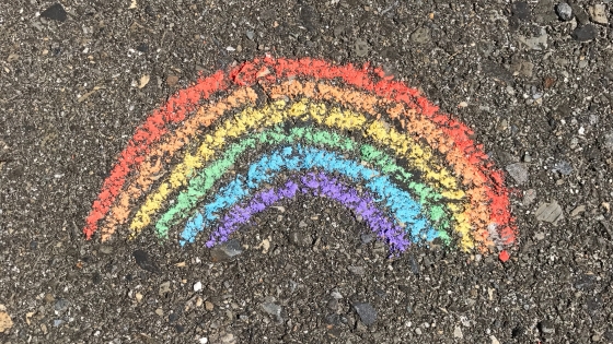 Regenboog op de grond