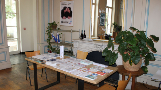 Infotafel pop-up regenboogcafé