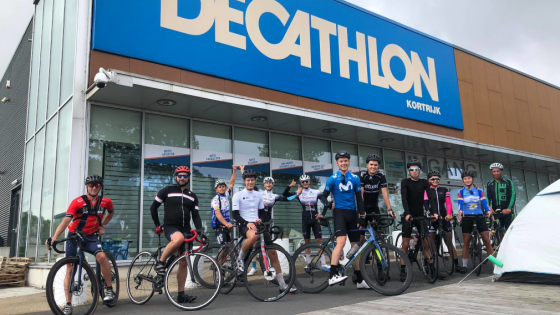 Foto van de Patron Peloton wielervereniging voor de Decathlon