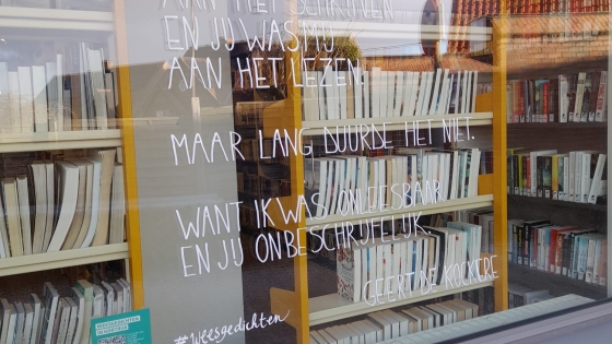 Gedichten op ramen in Kortrijk