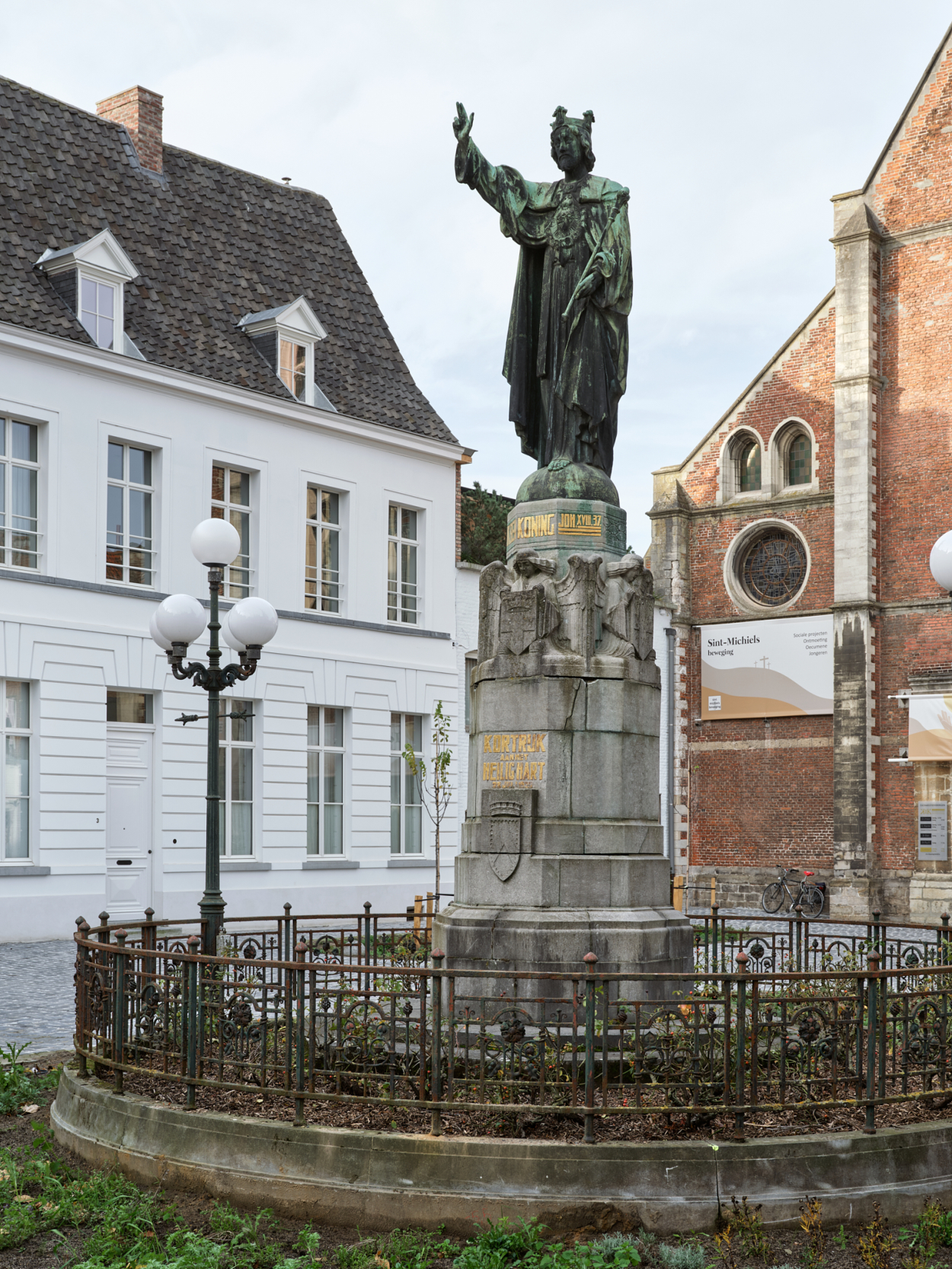 Foto van het Heilig Hartbeeld Christus Koning