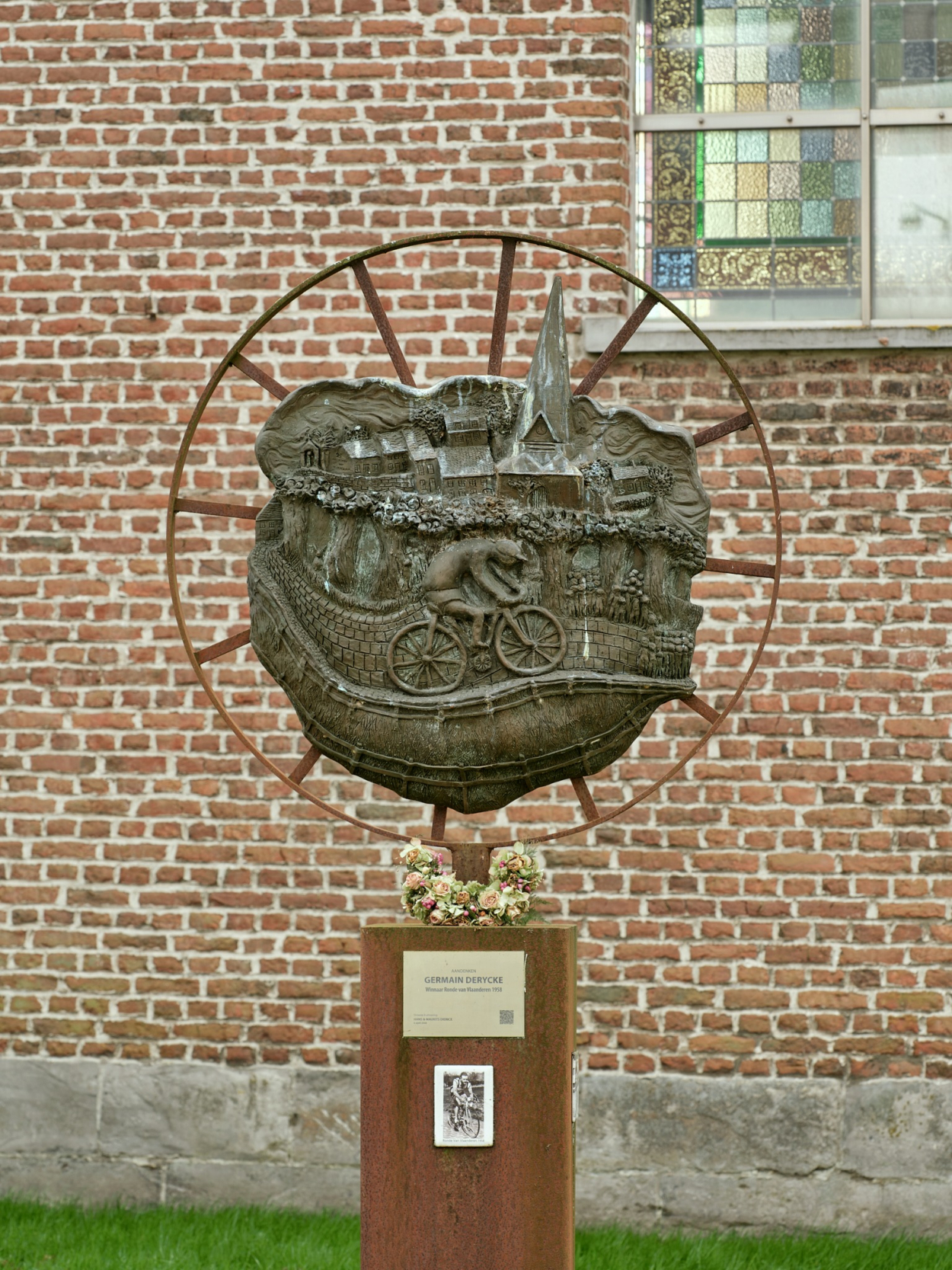 Foto van het kunstwerk en monument voor Mentie