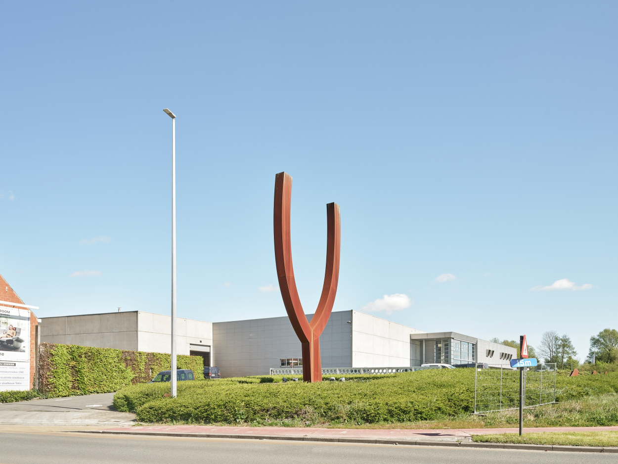 Foto van kunstwerk Monumentaal Y