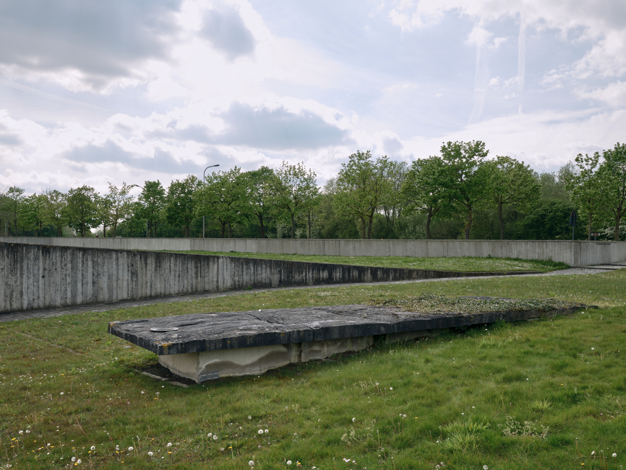 Foto van het kunstwerk Tombetafel