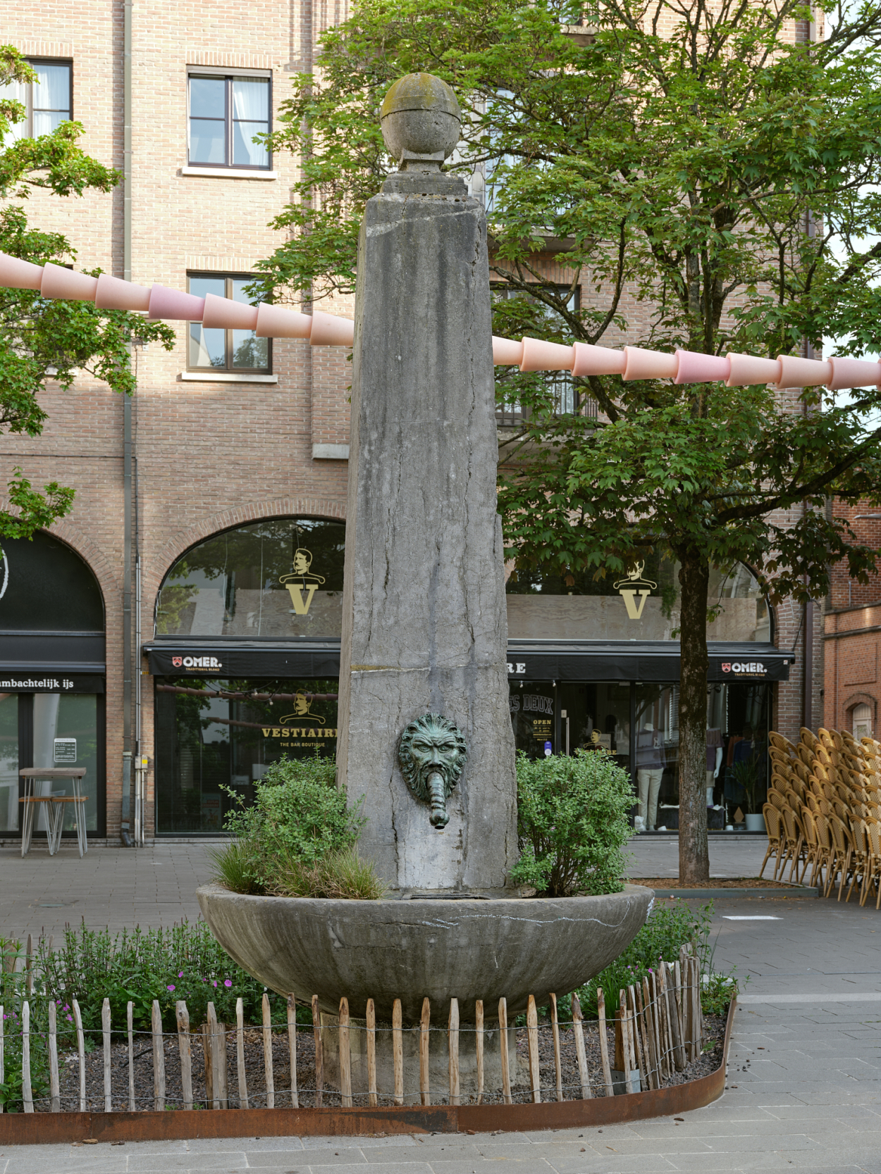 Foto van de Stadspomp op de Grote Kring