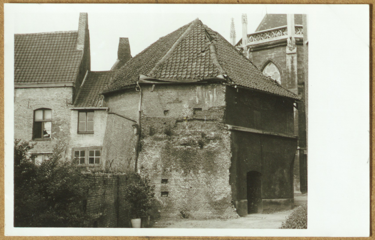 Zwart-wit foto Artillerietoren Kortrijk 1962