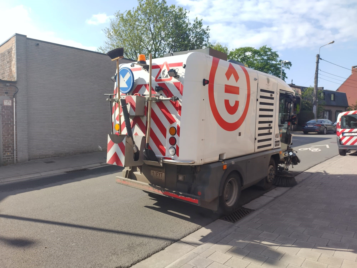 grote borstelwagen