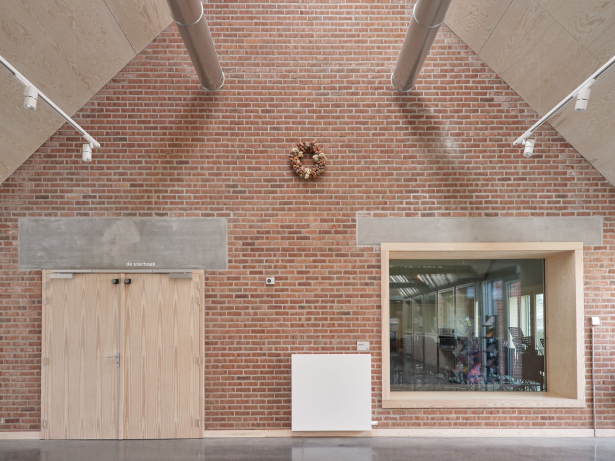 Foto van Bouwerkrans in OC Aalbeke.