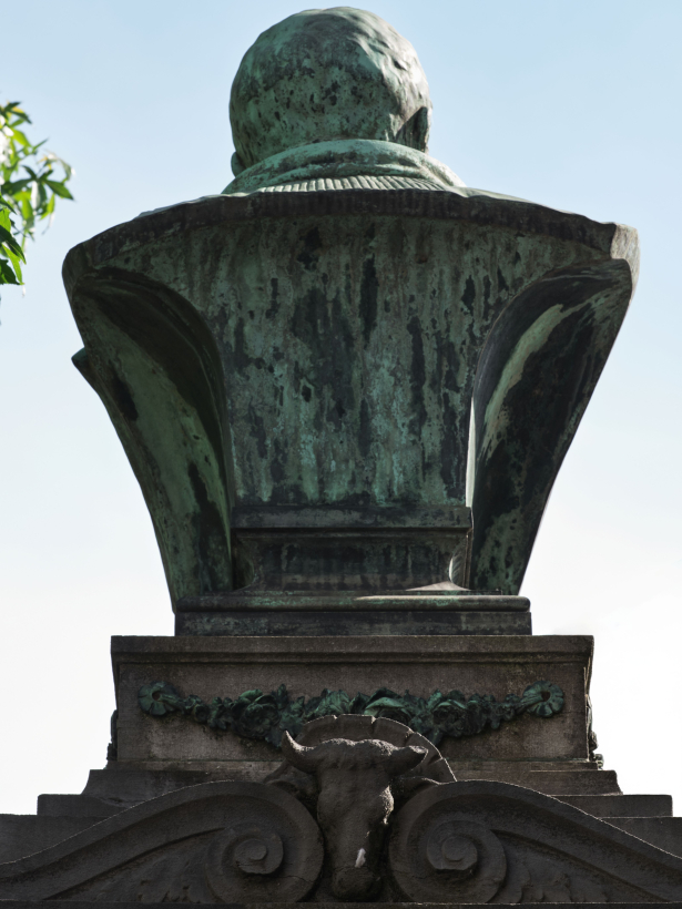 Foto Louis Robbe standbeeld