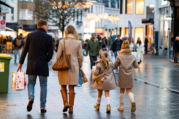 gezin in de Lange Steenstraat