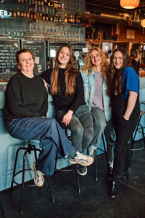 Nelle, Zoë, Julie en Maaike