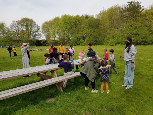 Activiteit op het grasveld