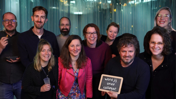 de leidinggevenden van wijkgericht sociaal werk tijdens een teamevent